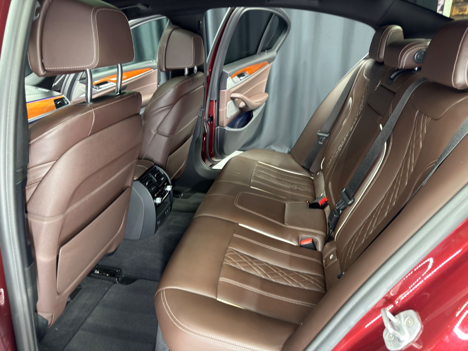 Fahrzeugabbildung BMW M550 i xDrive Limousine|INDIVIDUAL|LASER|H&K|HuD
