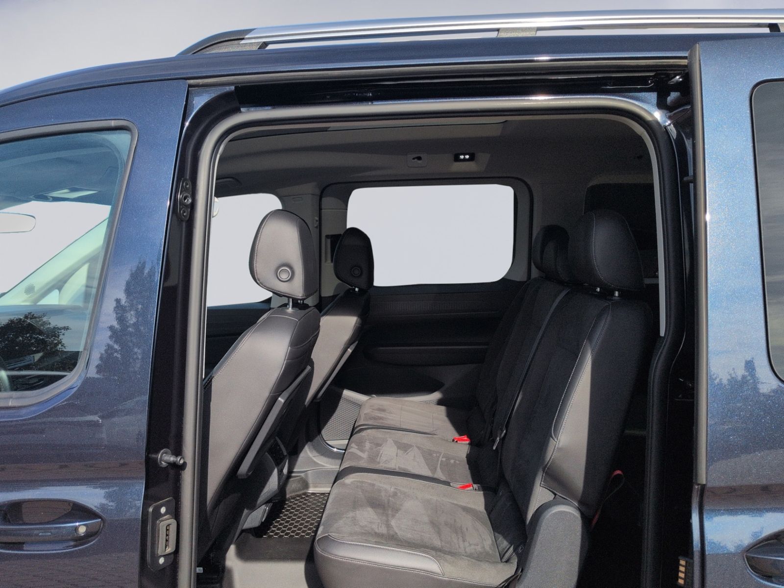 Caddy Maxi 2.0 TDI DSG Style KAMERA+AHK+STHZ