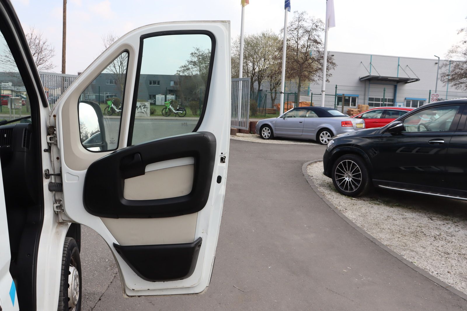 Fahrzeugabbildung Citroën Jumper 2.2d DOKA Kipper 7 Sitzer 1. Hand