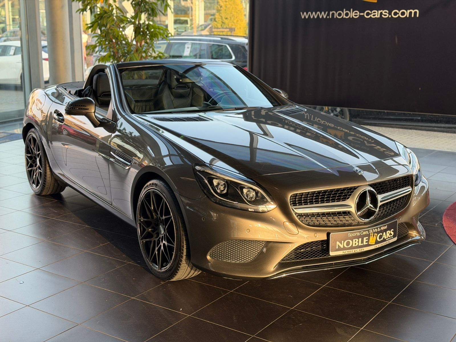 Fahrzeugabbildung Mercedes-Benz SLC 200 LED NAVI ALU