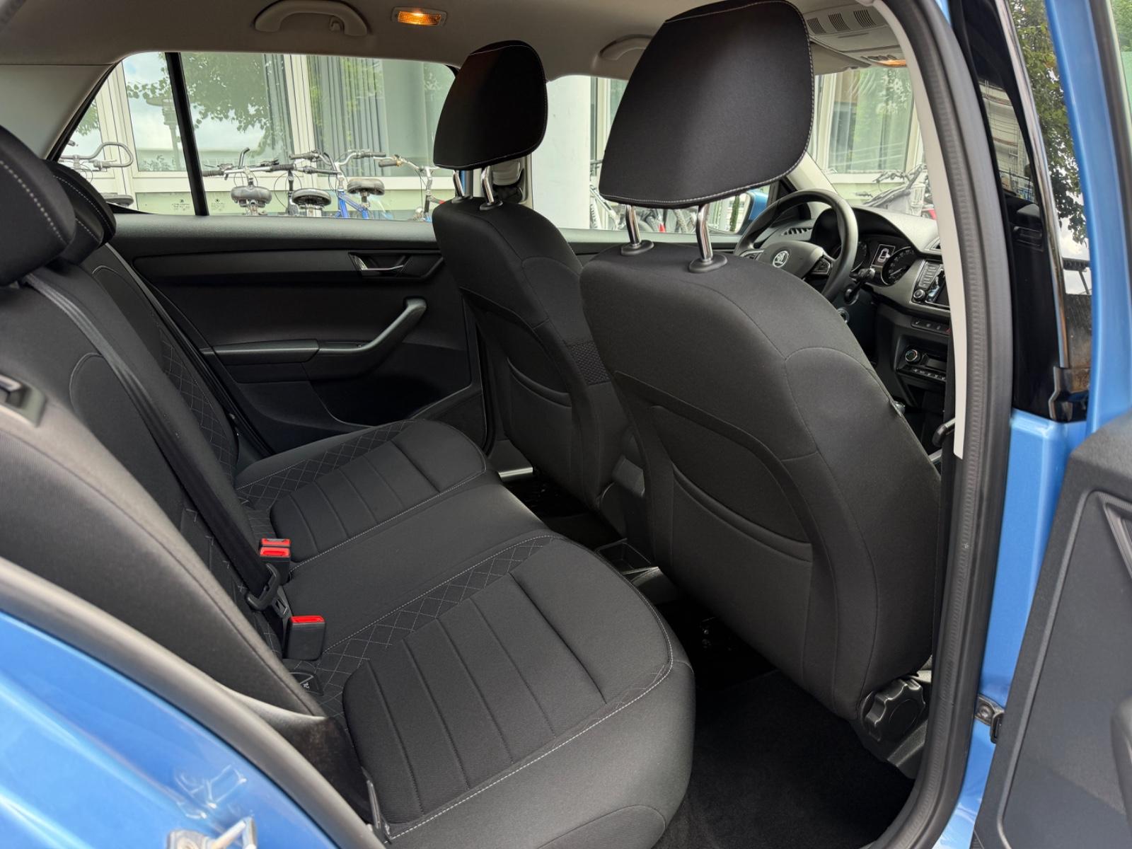Skoda FabiaStyle/Klima.A/Sitz-H/PDCx2/Garantie/Tüv-Neu