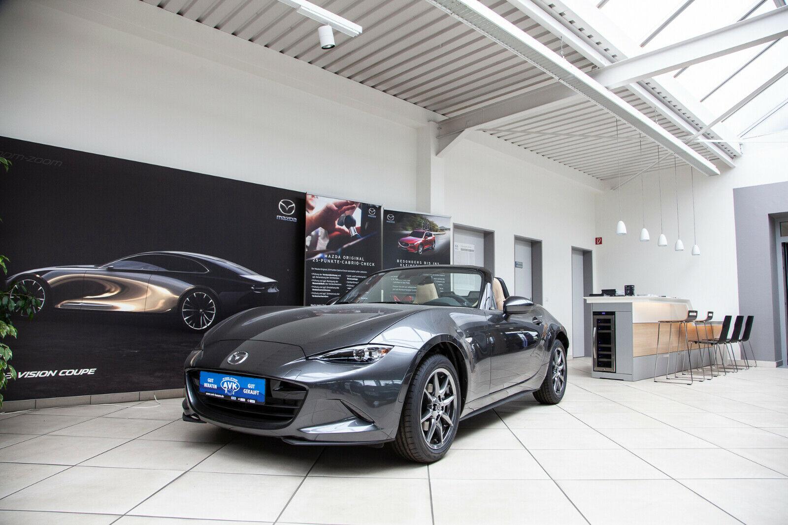 showroom-image-bottom