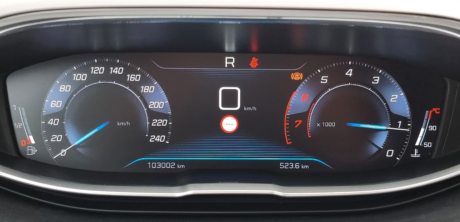 Peugeot 3008 Allure NAVI TEMP KAM SITZH PDC ACC CARPLAY