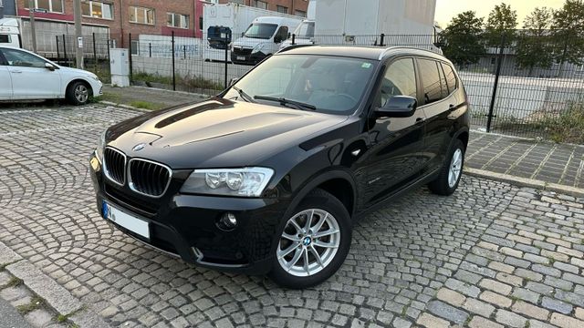 BMW X3 Navi Leder Scheckheft gepflegt 8x Alu