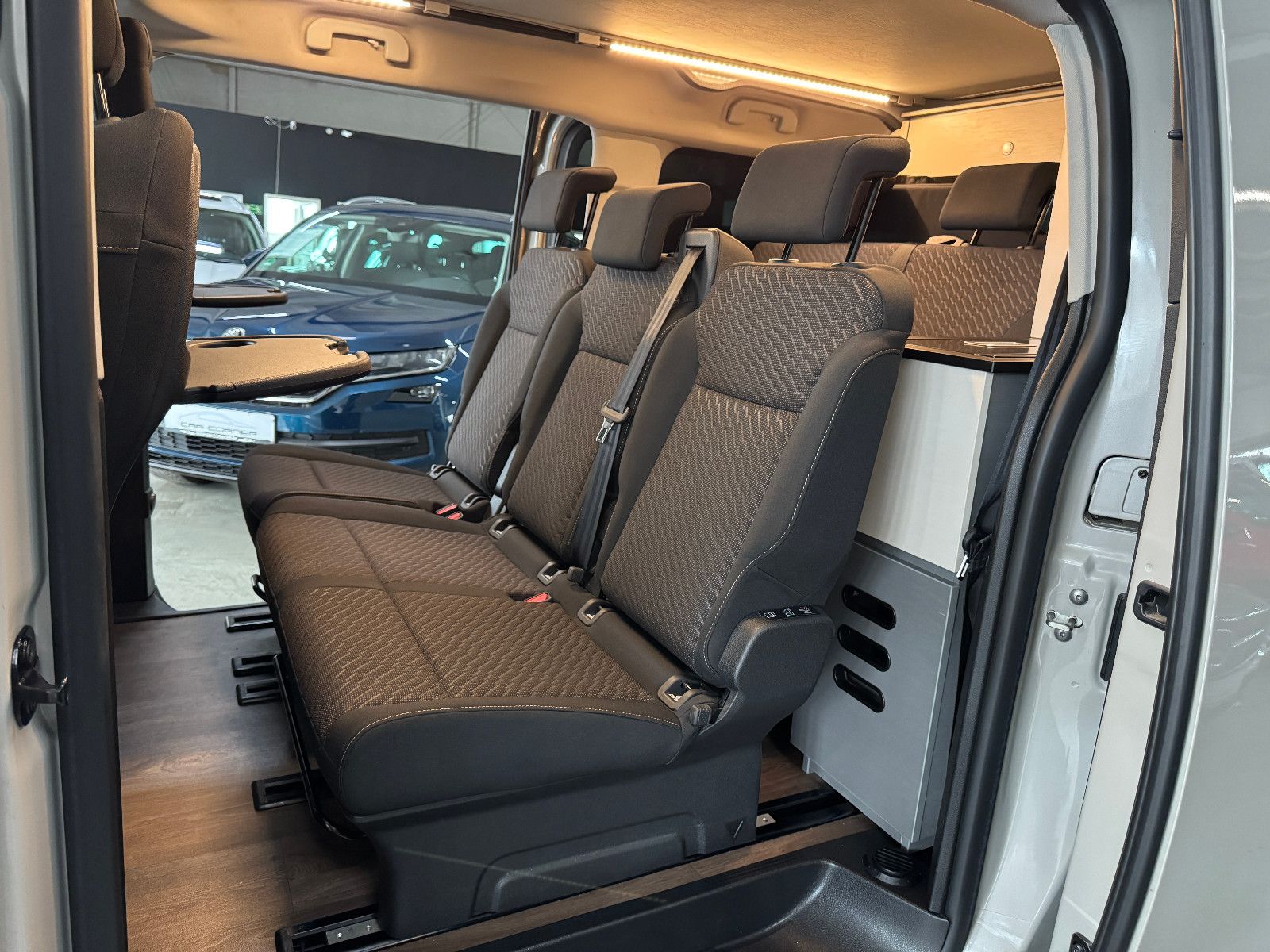 Fahrzeugabbildung Toyota DETHLEFFS CROSSCAMP FLEX 7-SITZER AUFSTELLDACH
