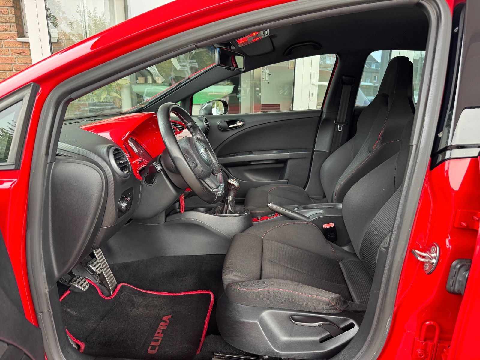 Fahrzeugabbildung SEAT Leon Cupra Xenon/Schalensitze/TÜV NEU