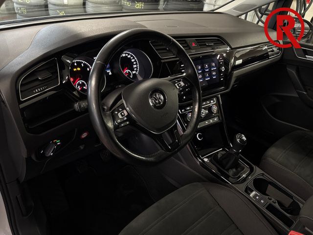 Touran Highline 1.4 TSI Parklenkass. ACC Keyless