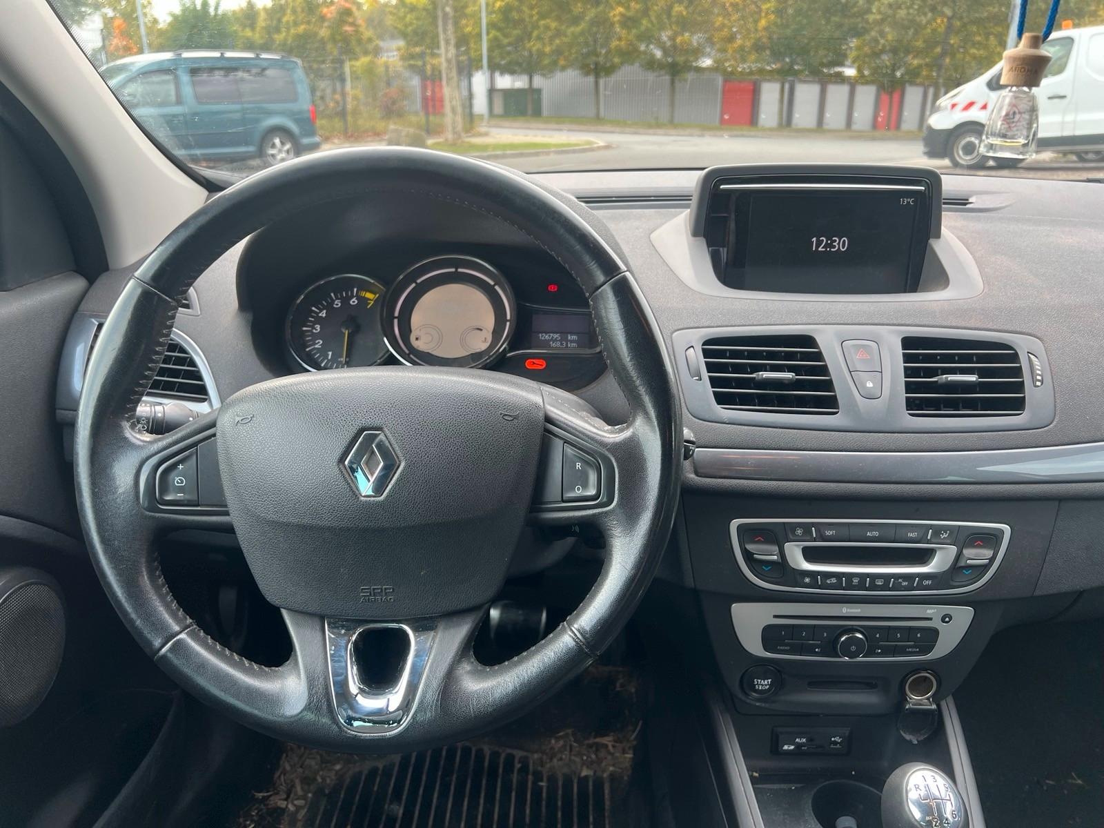 Renault Megane 2015 — photo 7