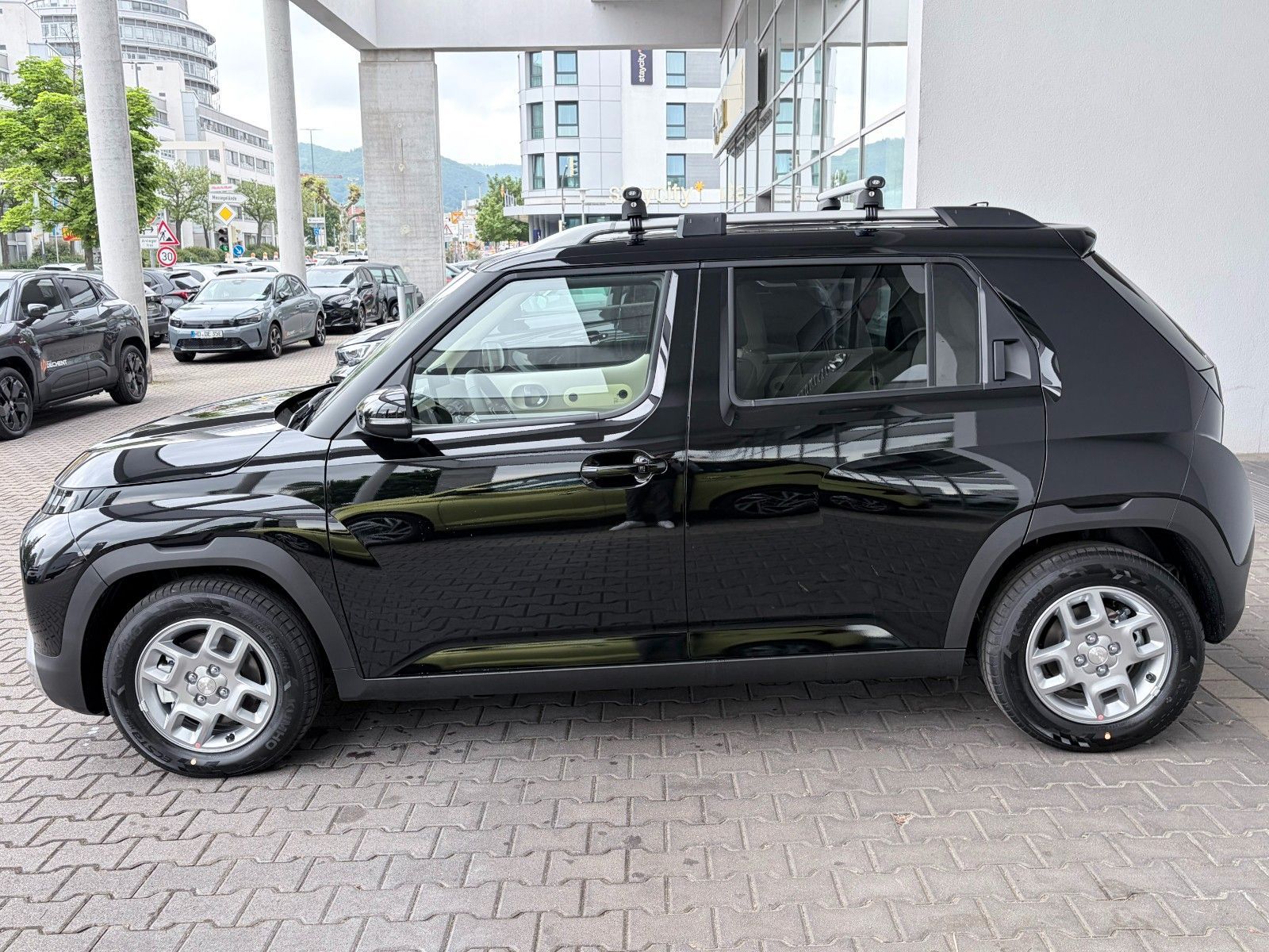 Fahrzeugabbildung Hyundai Inster Elektro FWD 85 kW Trend KlimaA,Navi,SHZ