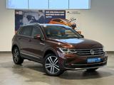 Volkswagen Tiguan Elegance 2.0 TDI DSG 4Motion AHK+NAVI+CAM - Volkswagen Tiguan: Braun