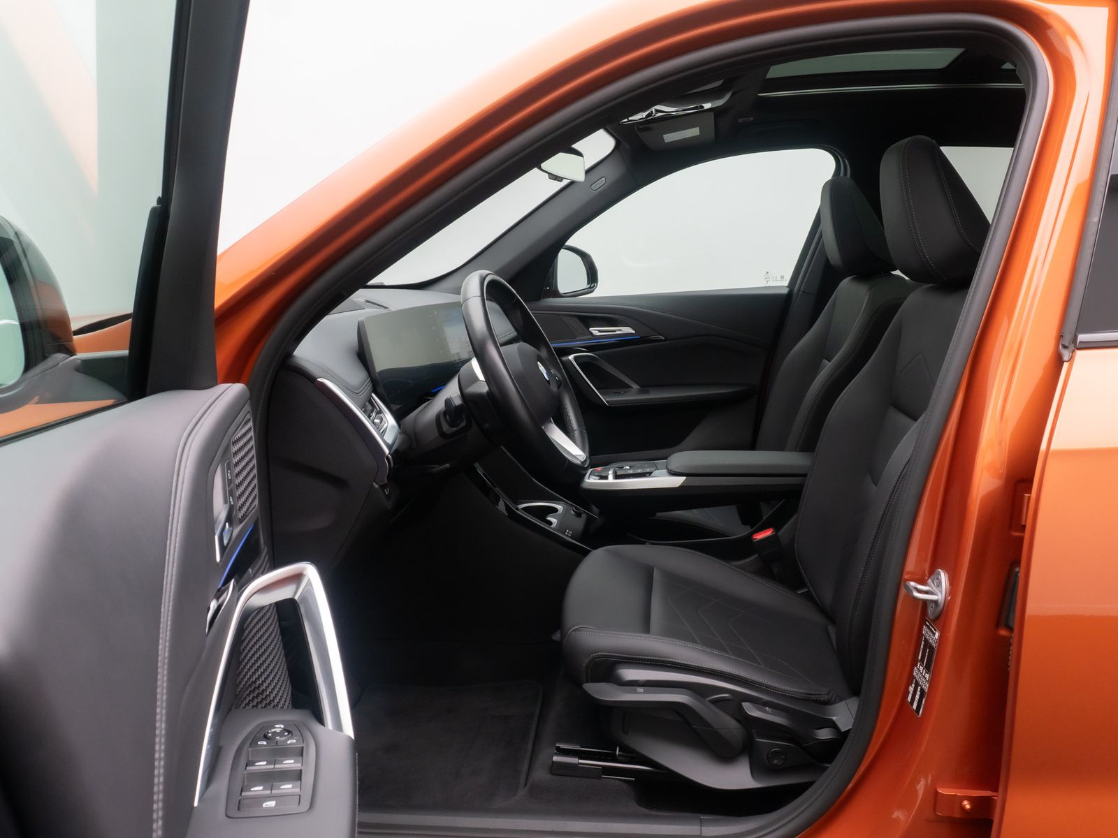 Fahrzeugabbildung BMW X1 sD18d xLine Panorama 360&deg; HUD DAB AHK Komfort