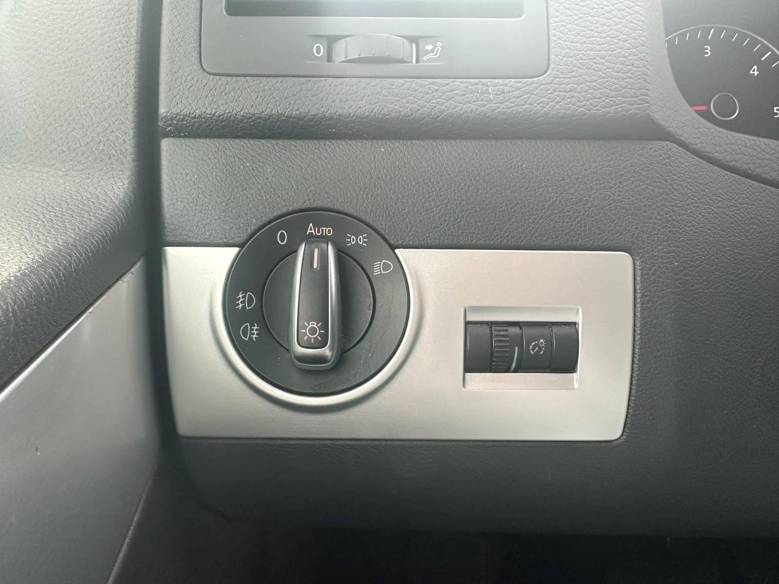 Volkswagen T5 Multivan 4Motion Comfortline | 179 ch | BVA | 7 places | Chauffage auxiliaire | Attelage | Sièges chauffants | Phares bi-xénon