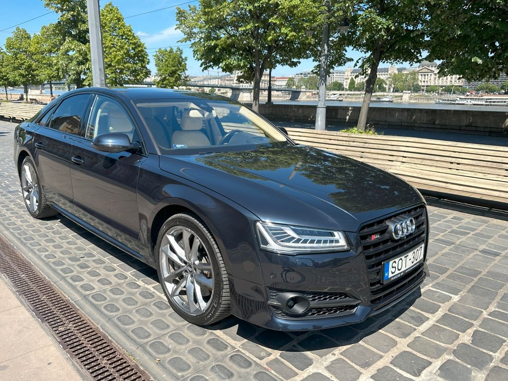 Image of Audi S8