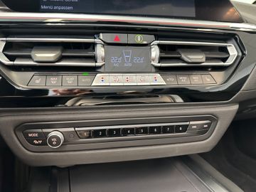 Fahrzeugabbildung BMW Z4 M40i Roadster*Keyless*Kamera*Distronic*HarmK