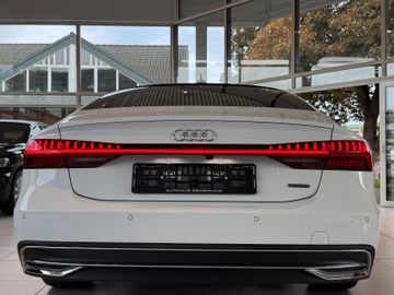 Audi A7 - 8