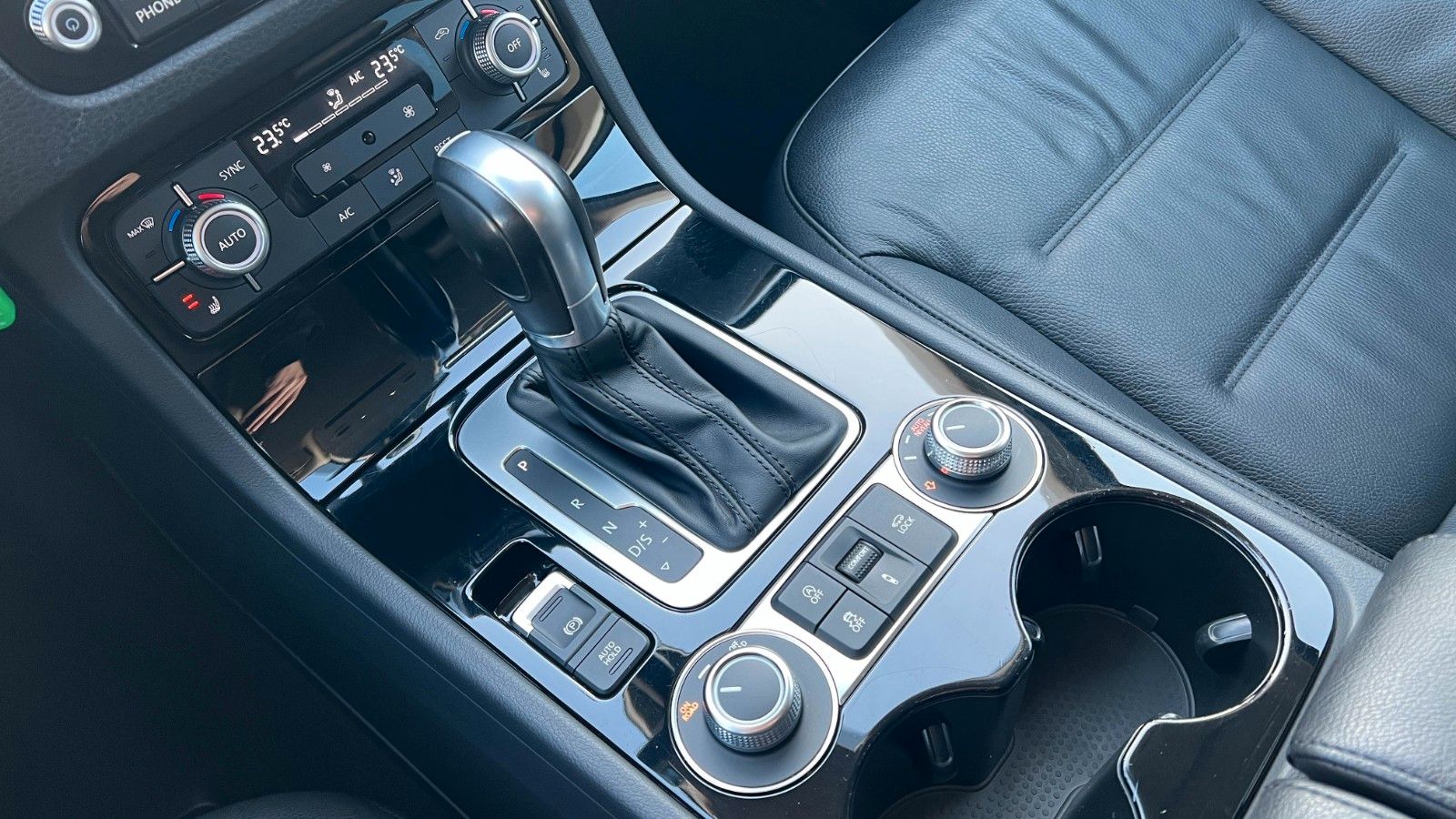 Fahrzeugabbildung Volkswagen Touareg V6 TDI BMT 4Motion*Xenon*RFK*AHK 3,5t*