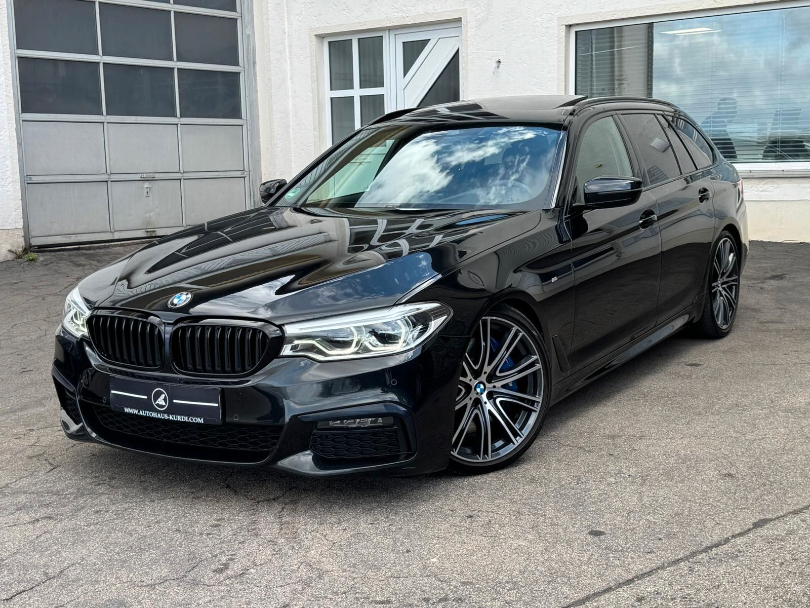 540d xD M Sport SHADOW SITZ-KLIMA PANO KEYGO AHK