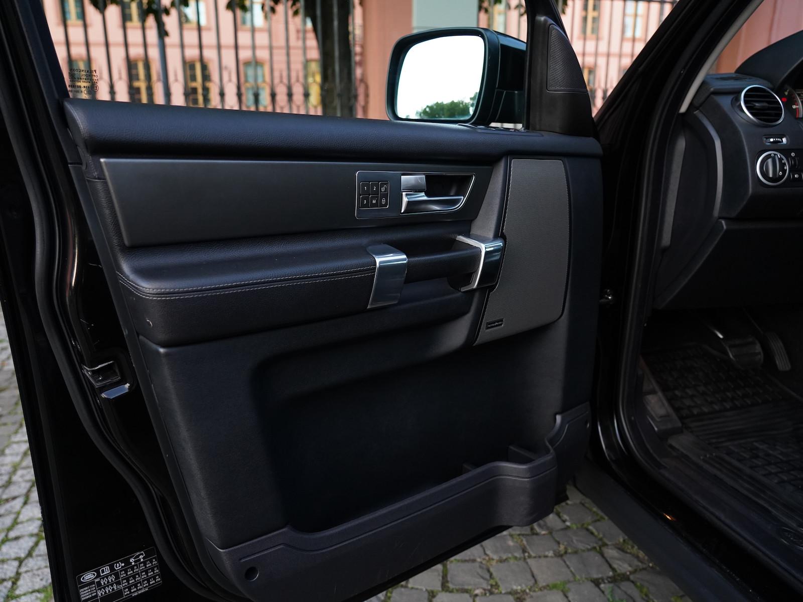 Land Rover Discovery 4 3.0 TDV6 Facelift | 245 ch | BVA | Suspension pneumatique | Caméra de recul | Cuir électrique chauffant | Attelage amovible 3 500 kg | Bi-xénon