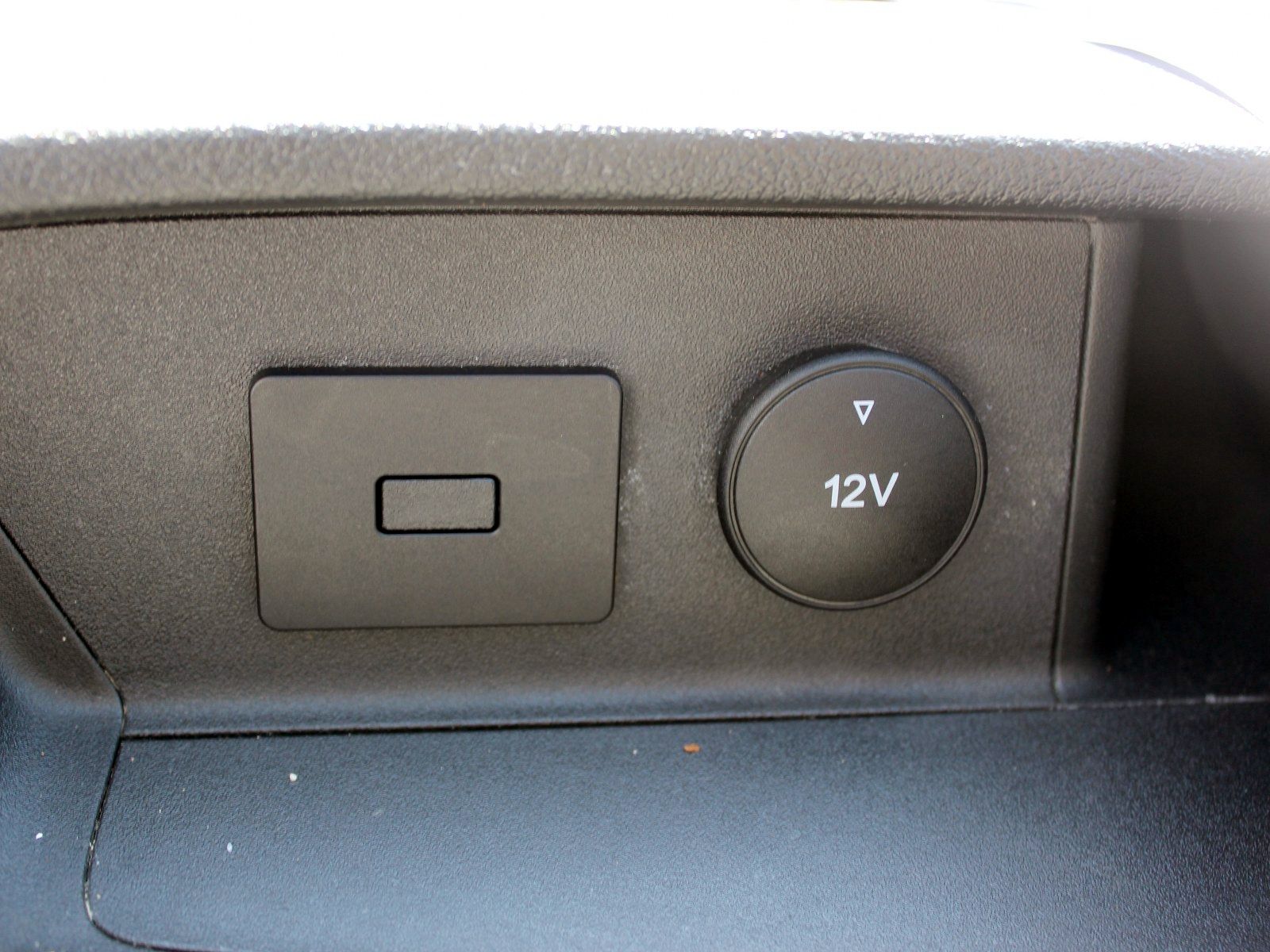 Fahrzeugabbildung Ford Transit 350 L2 Einzelkabine Trend 2,0 TDCi DPF