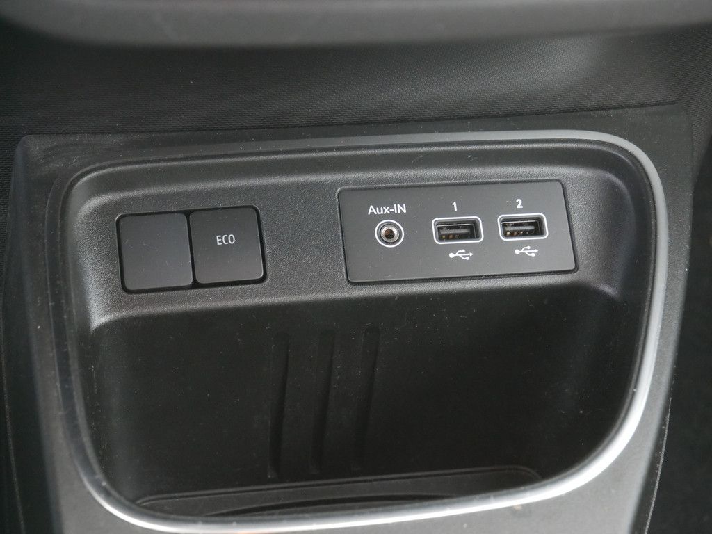 Fahrzeugabbildung Renault Twingo E-Tech KLIMA PDC SHZ RÜCKFAHRKAMERA NAVI