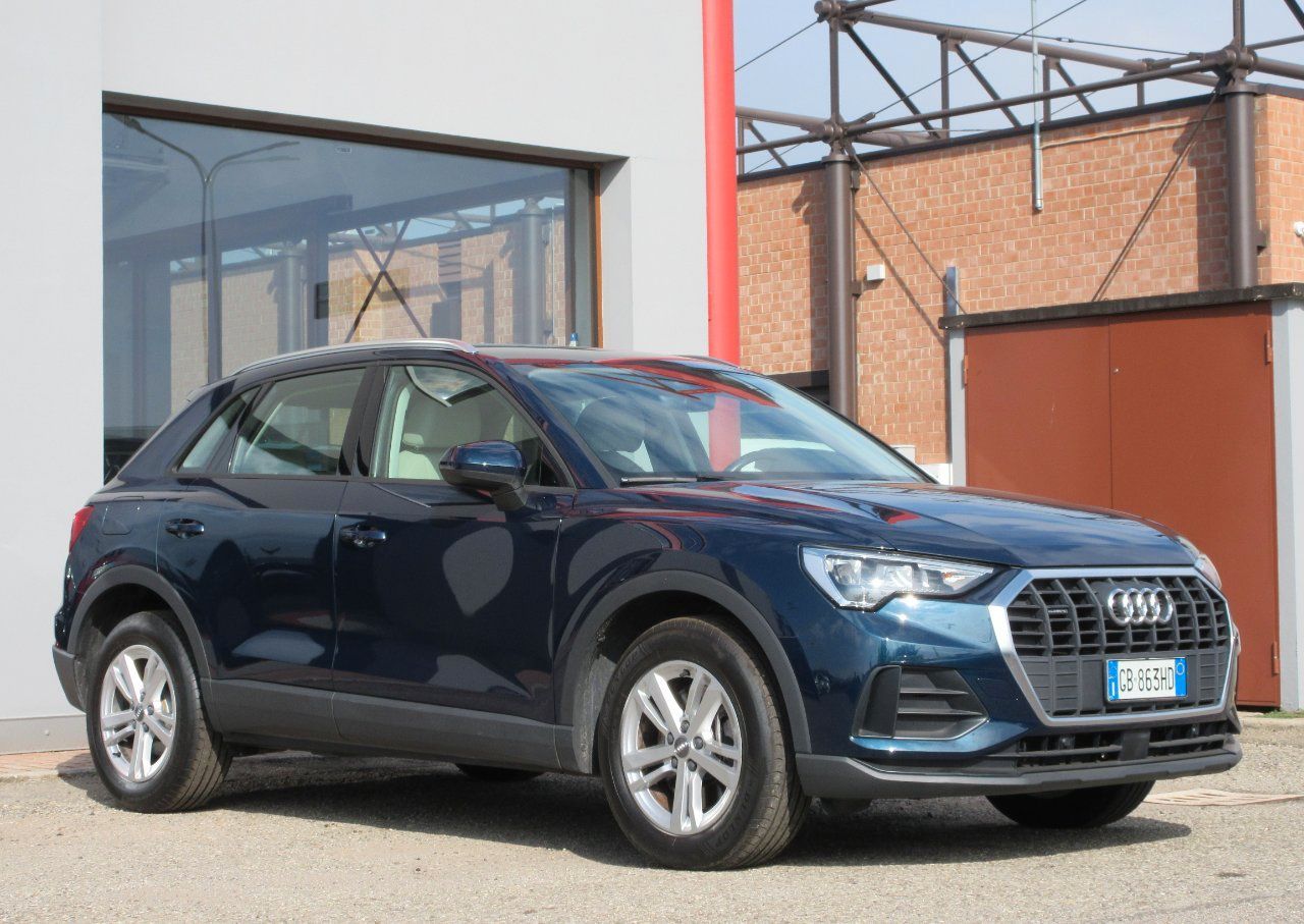 Audi Q3 40 2.0 tdi Business quattro 190cv s-tron imagem 2