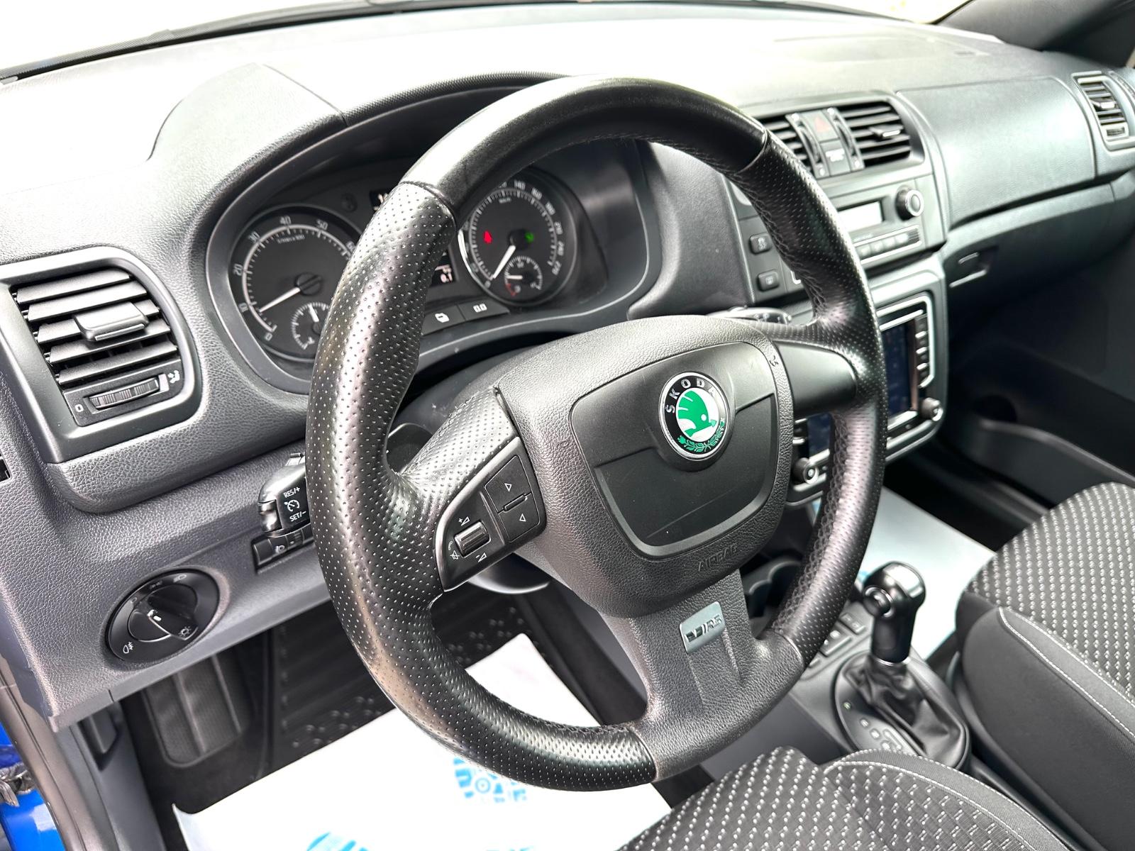Skoda Fabia Combi RS 1.4 TSI 180 ch • DSG • Sièges sport chauffants • Régulateur • Jantes 17"