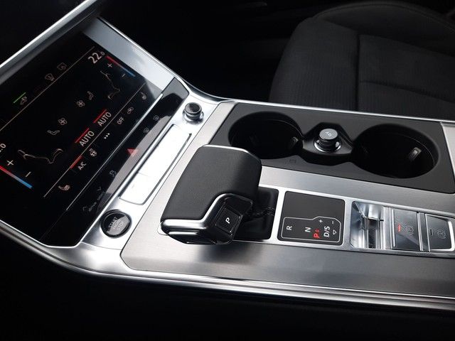 Fahrzeugabbildung Audi A6 Avant S line 55TFSIe HeadUp AHK StdHz Matrix