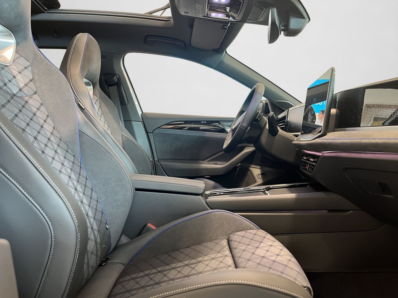 Volkswagen Passat - Bild 6