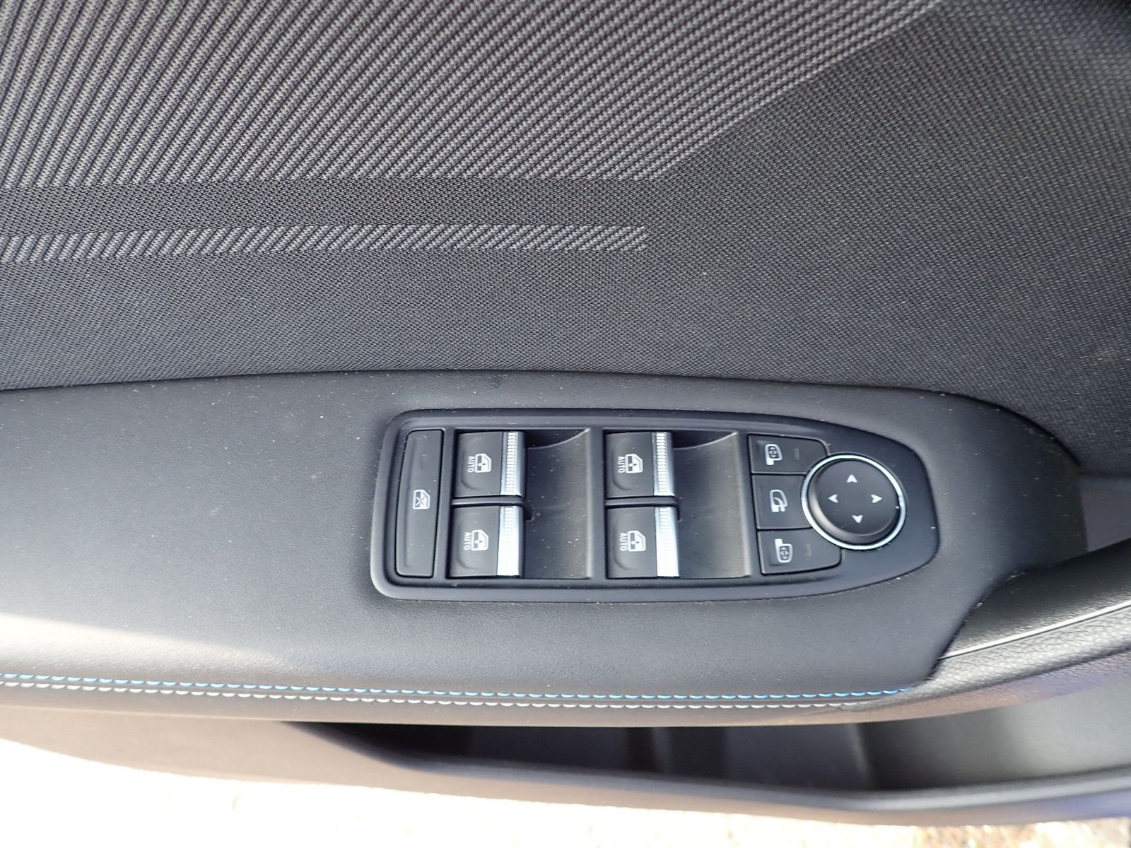 Fahrzeugabbildung Renault Captur Mild Hybrid 160 EDC ESPRIT ALPINE/NAVI/