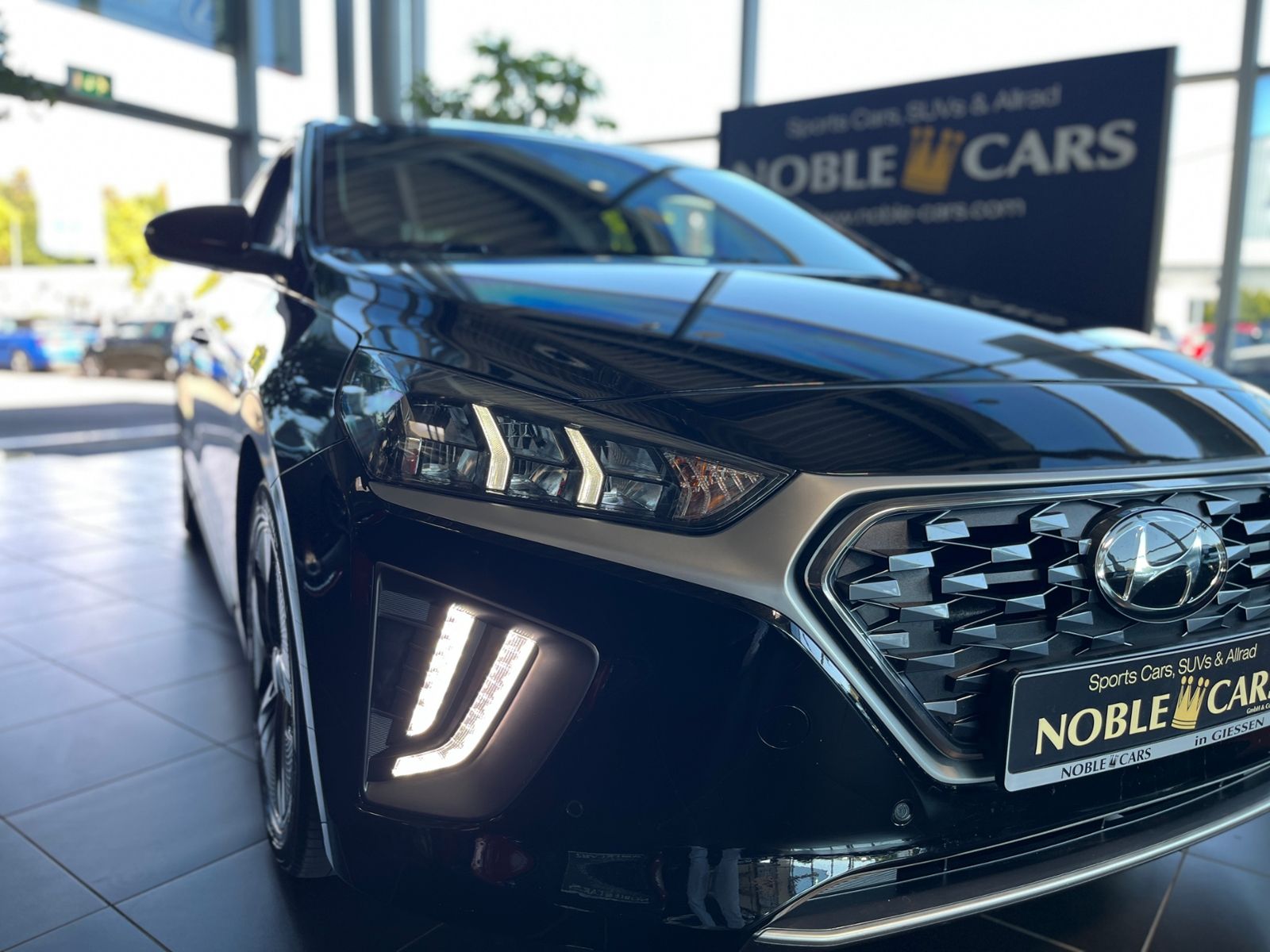 Fahrzeugabbildung Hyundai IONIQ Premium Prime Hybrid PANO LEDER LED