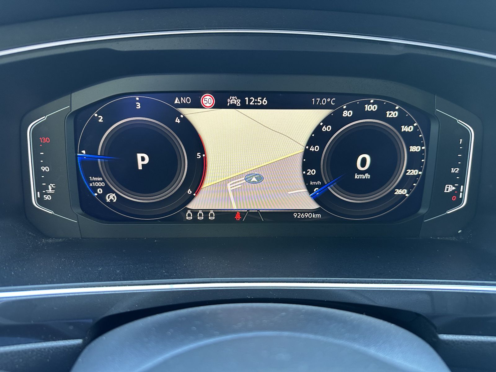 Fahrzeugabbildung Volkswagen Tiguan Allspace Life NAV+IQ-LIGHT+AHK+ACC+19ZOLL