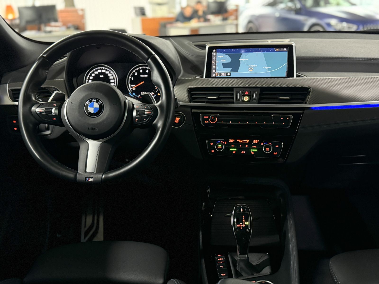 Fahrzeugabbildung BMW X2 xD20i M Sport Panorama Kamera DAB HiFi 20Zoll