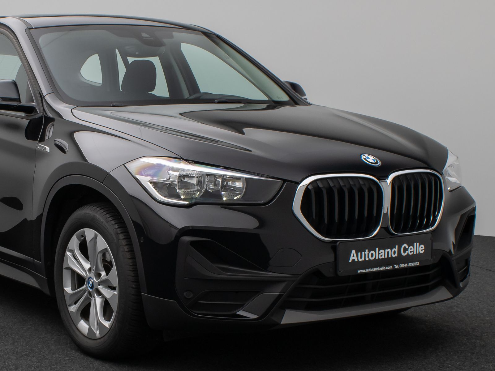 Fahrzeugabbildung BMW X1 xD25e Panorama DAB Navi Parkassistent Sport
