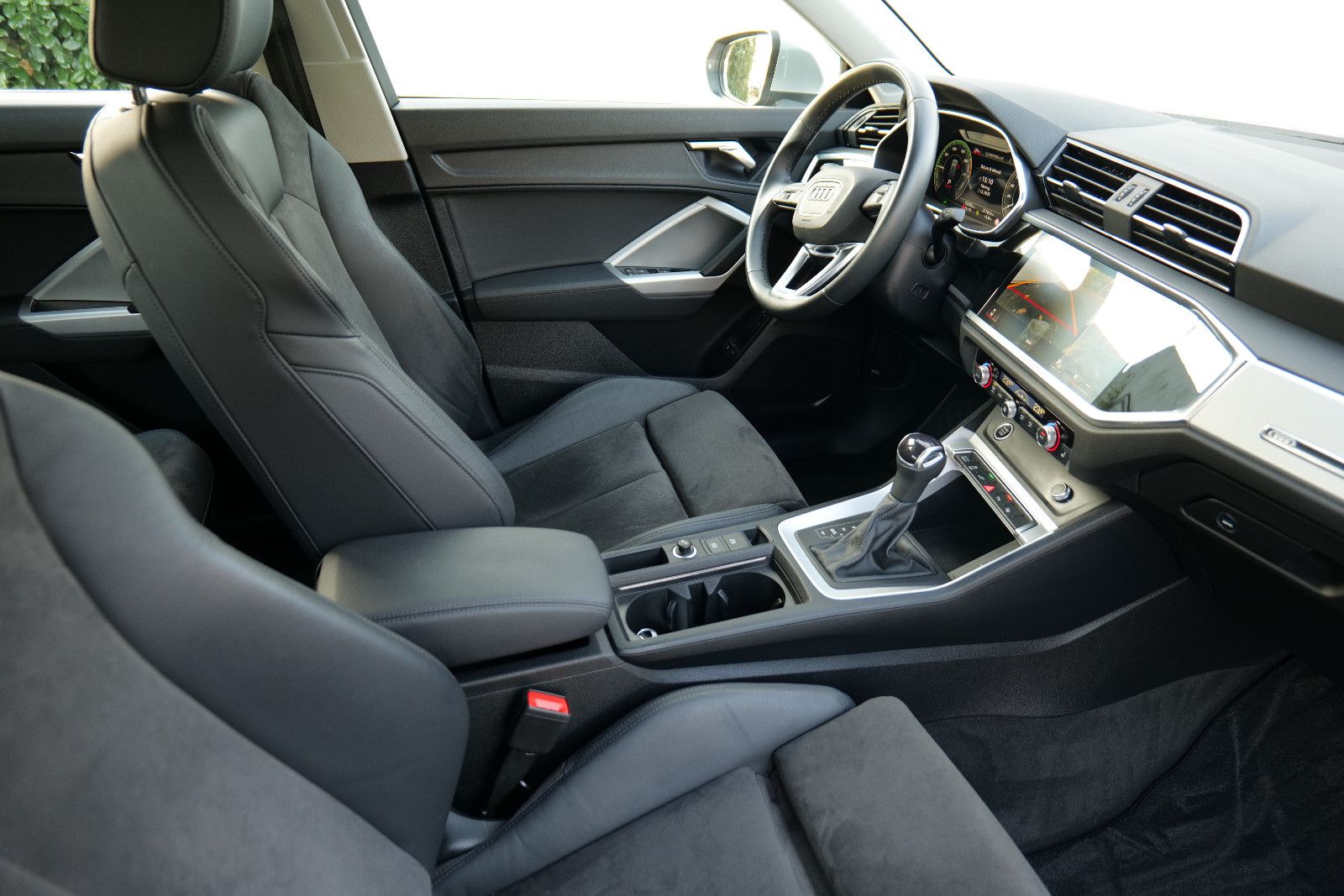 Audi Q3 TFSI e 45 TFSI e 180(245) kW(PS) S tronic foto 2
