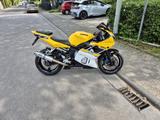 Yamaha R6