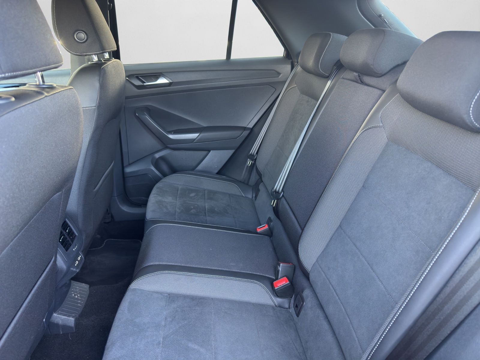 Volkswagen T-Roc - Bild 16