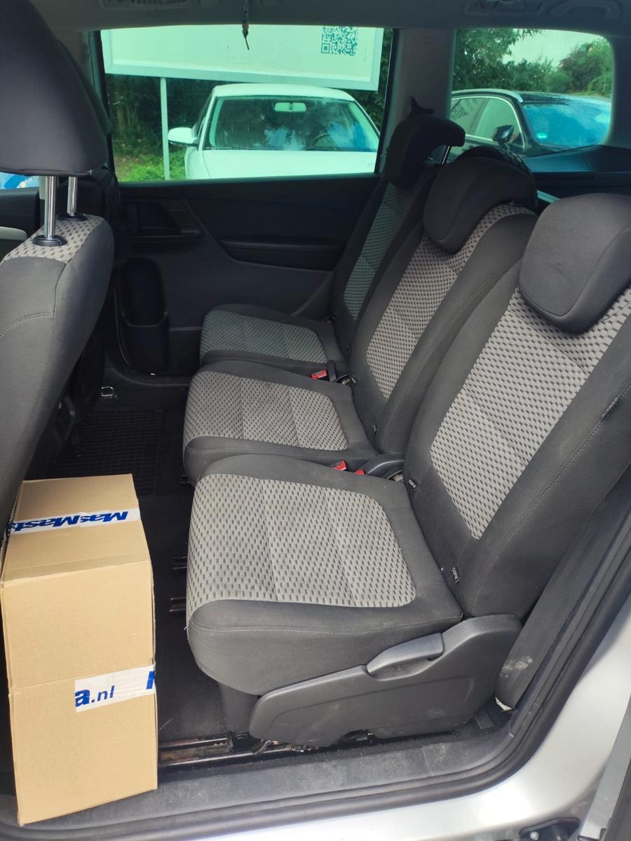 Volkswagen Sharan 2011 — photo 6