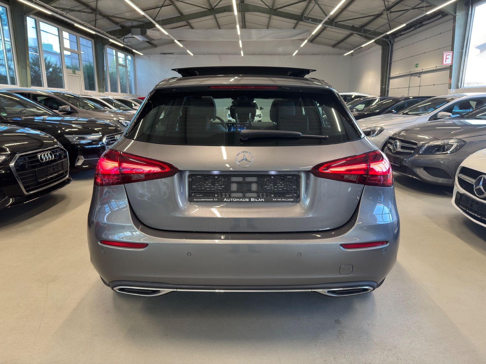 Mercedes-Benz A 180 Panorama Kamera LED MBUX foto 4