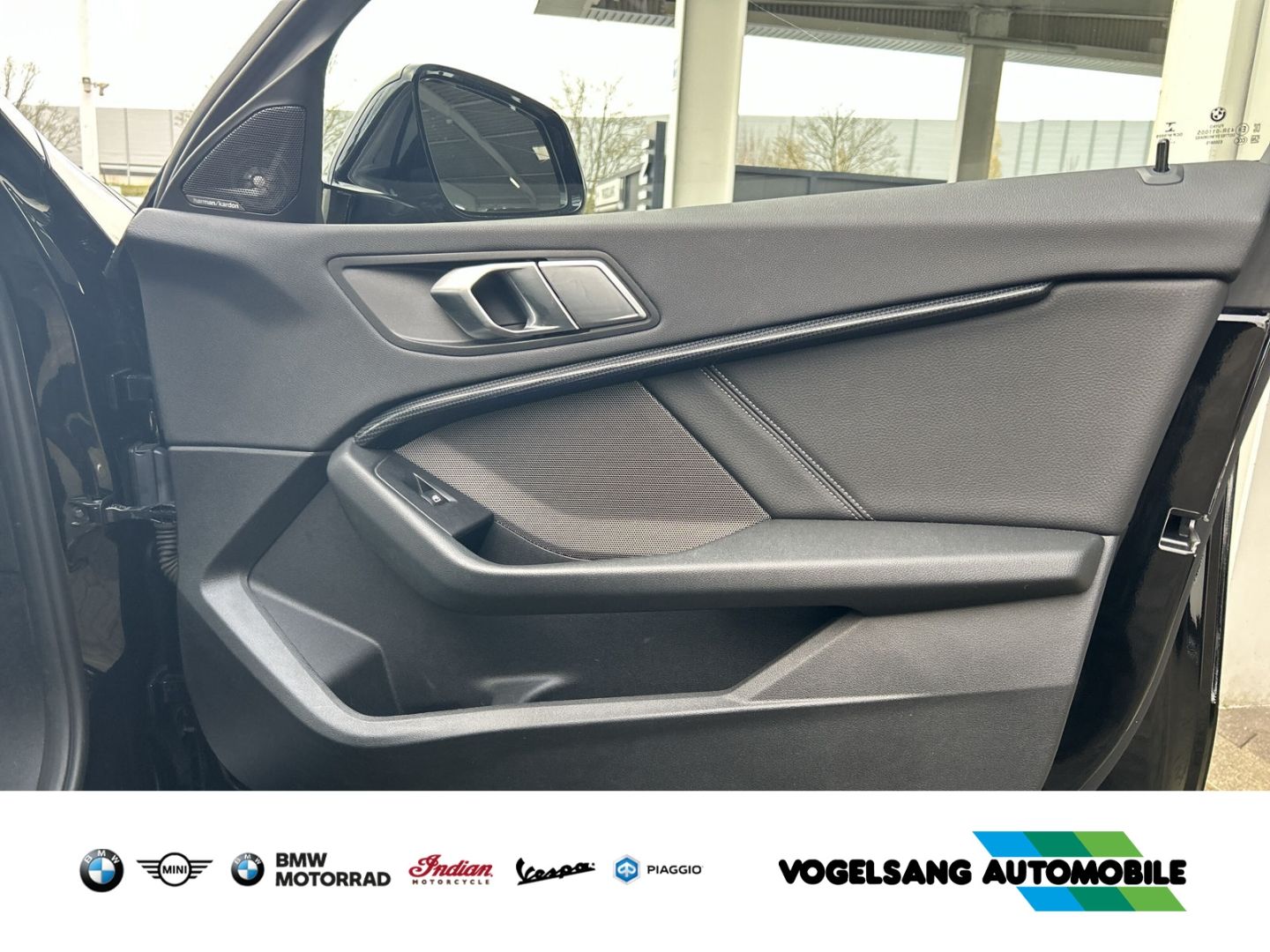 Fahrzeugabbildung BMW 118 Sport Line Head-Up Navi groß Harman/Kardon L