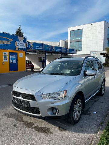 Mitsubishi Outlander 2.2 DI-D+ MIVEC Instyle 4WD