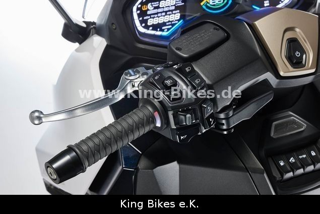 Fahrzeugabbildung Kymco AK 575i E5+ ABS Premium - 2026 Modell - SOFORT
