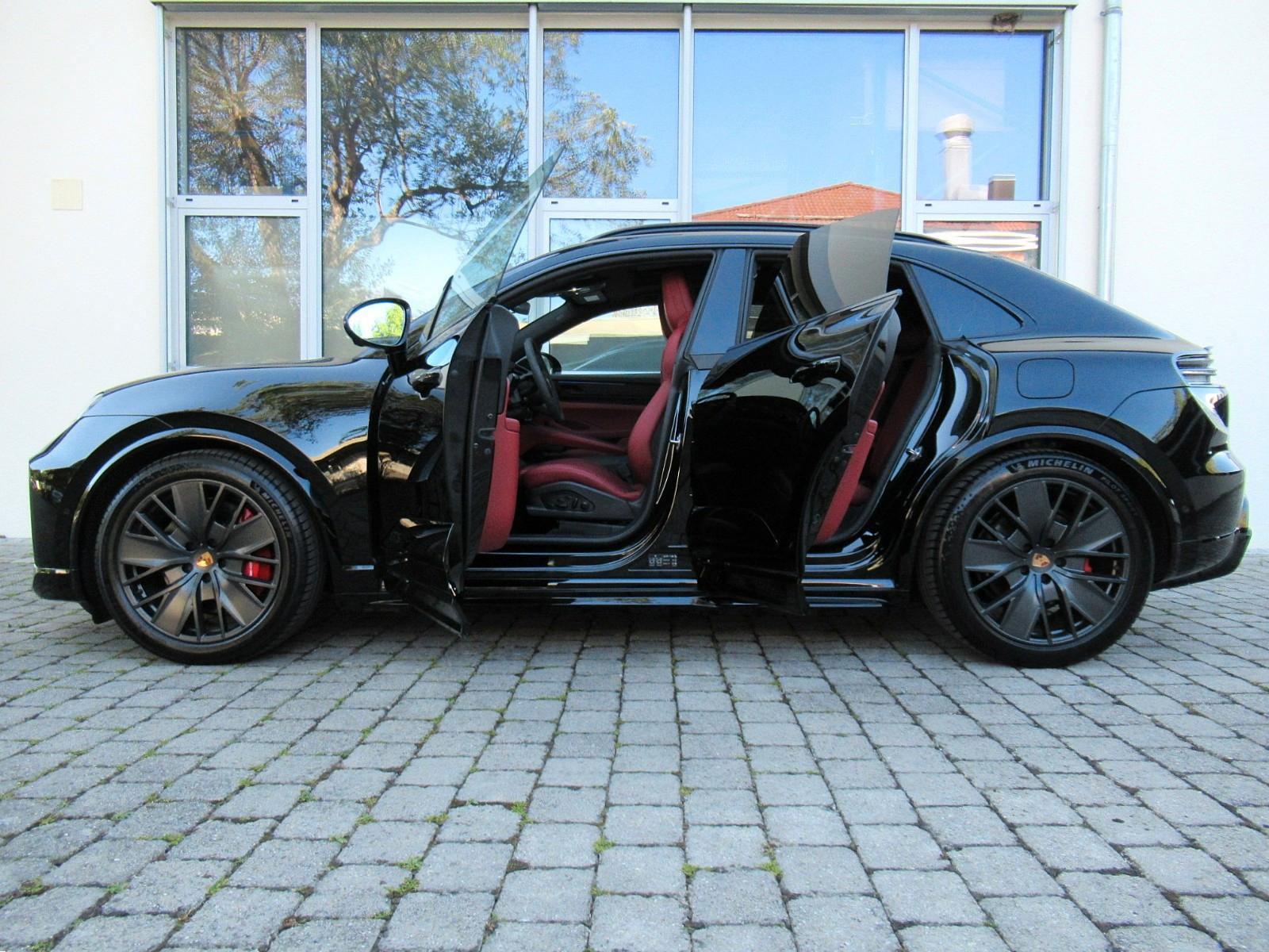 Porsche MACAN GTS HEAD-UP ROT ACC®18+BELÜ/360°KEY/RSE+21