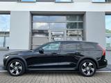 Volvo V60 CROSS COUNTRY PRO B4 AWD*PANO*HARMAN*KAM* - schwarze Volvo V60 Cross Country