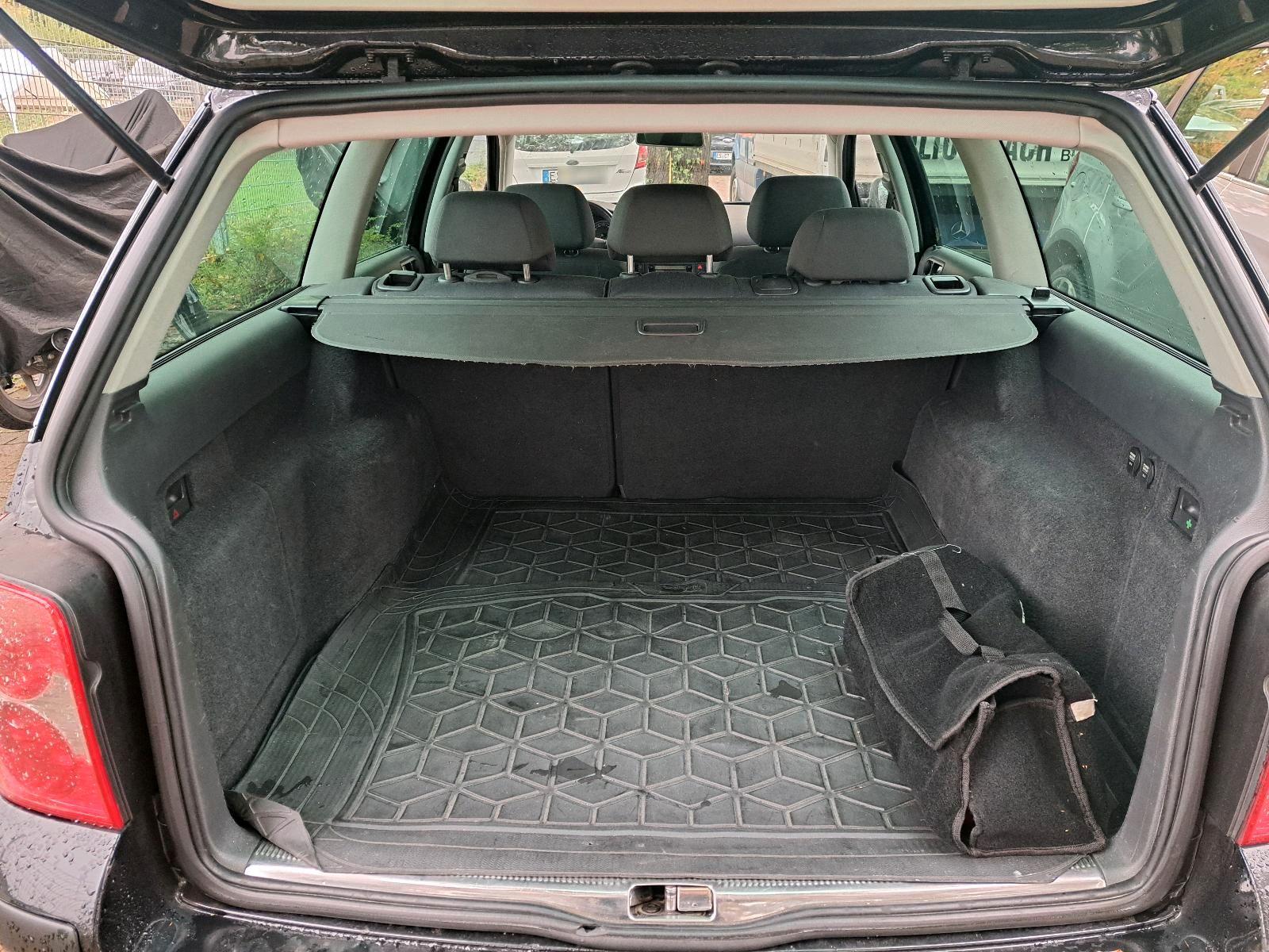 Volkswagen Passat 2004 — photo 10