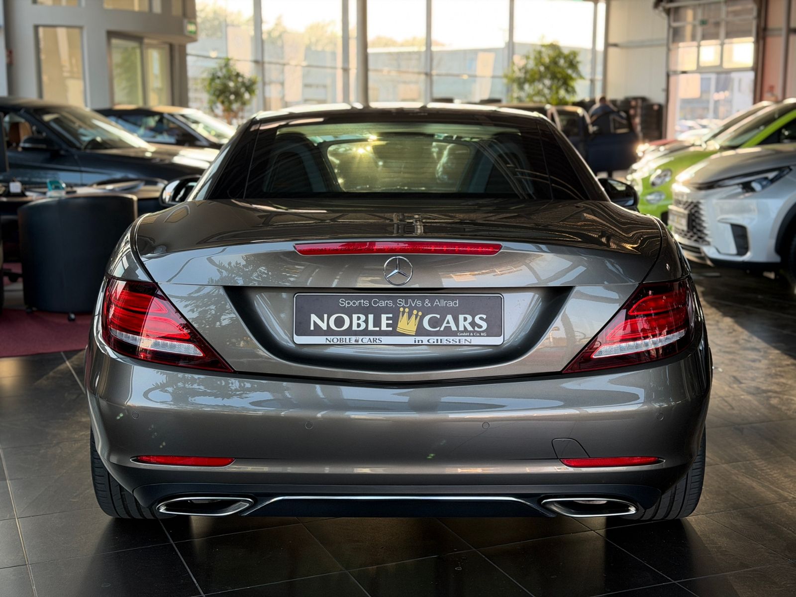 Fahrzeugabbildung Mercedes-Benz SLC 200 LED NAVI ALU