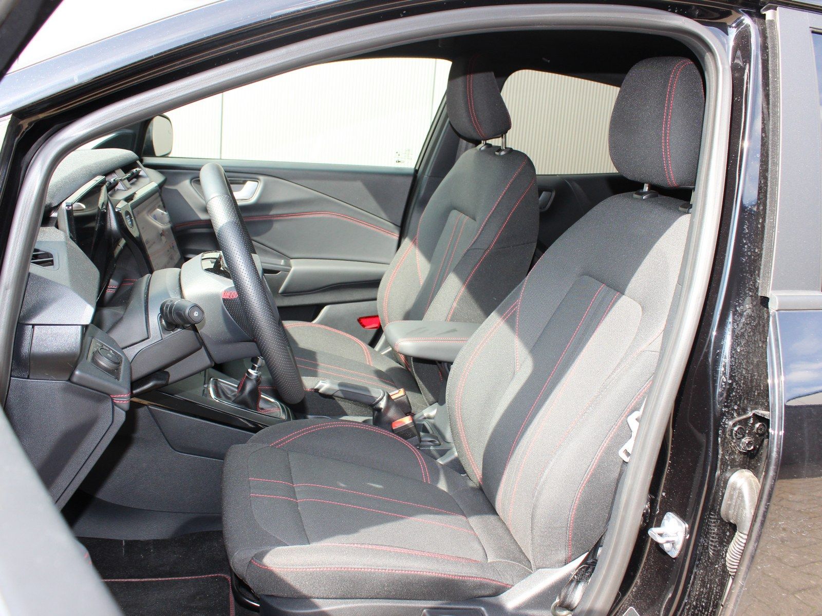 Fahrzeugabbildung Ford Puma ST-Line 1,0 EcoBoost Mild Hybrid