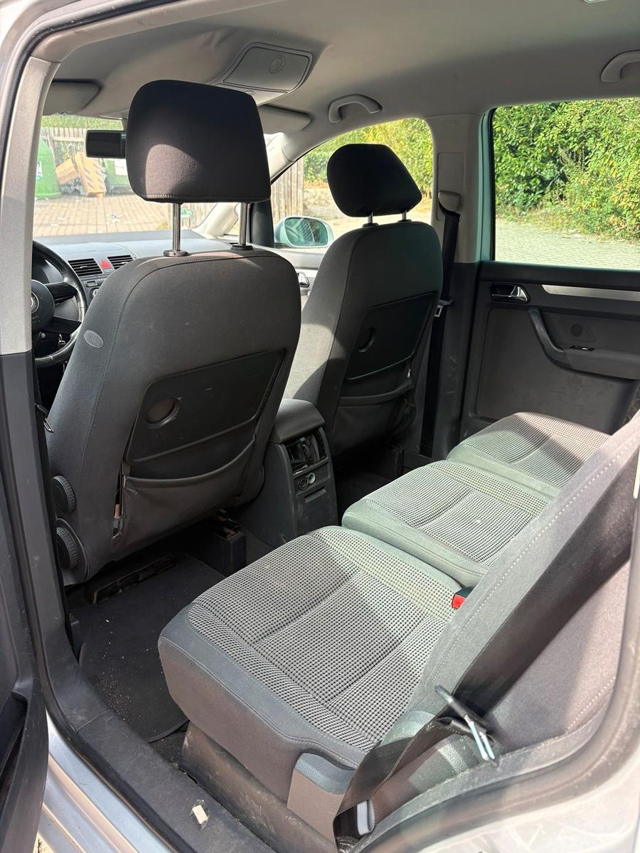 Volkswagen Touran 2004 — photo 6