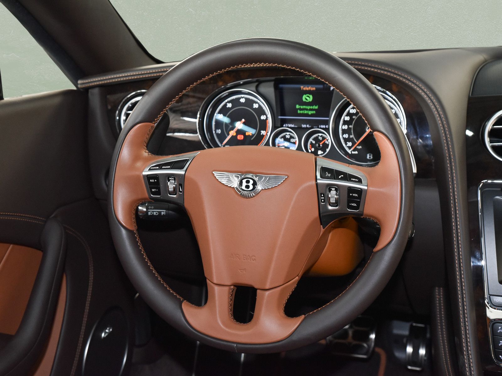 Fahrzeugabbildung Bentley Continental GT V8 S - Premier Spec | Sportabgas