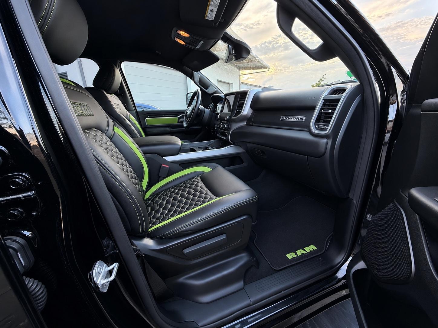 Dodge RAM 5.7 HEMI BIGHORN 4x4 LED LEDER NAVI LPG