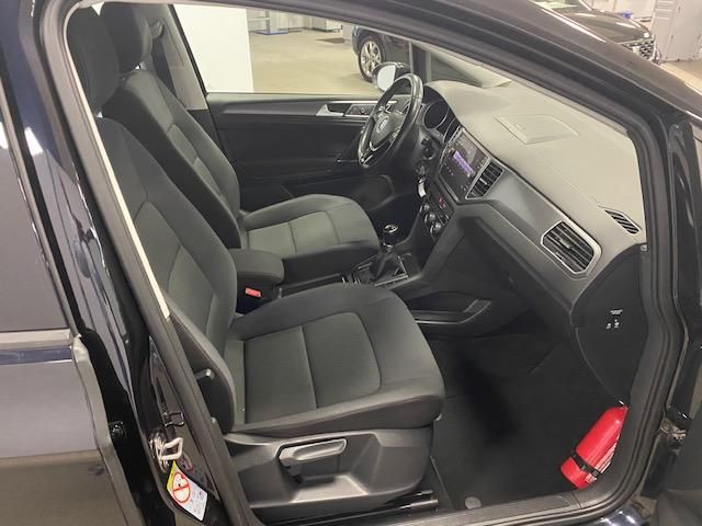 Fahrzeugabbildung Volkswagen Golf Sportsvan 1.5 TSI Comfortline+APP+ACC+KAMER